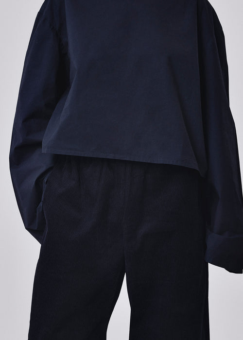 Corduroy barrel pants black